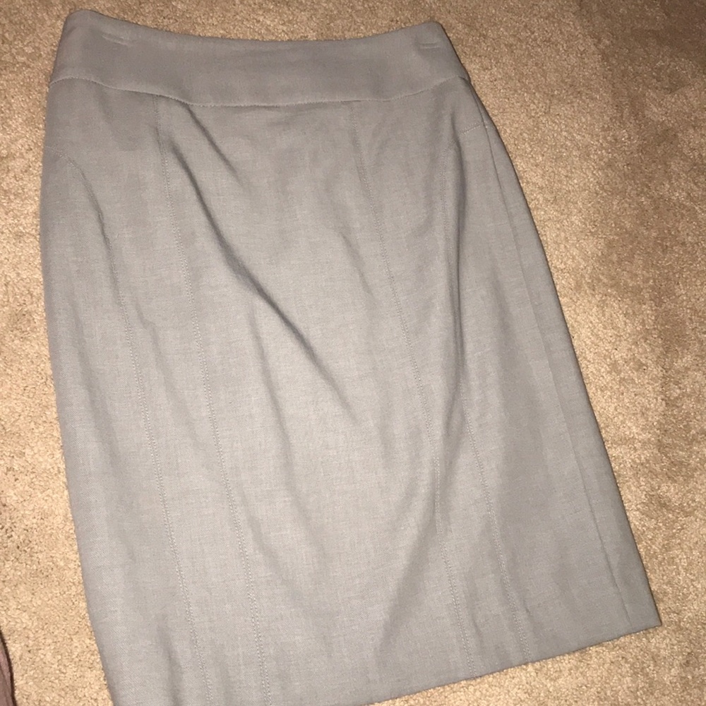 Express slim fit women’s dress skirt. Like new